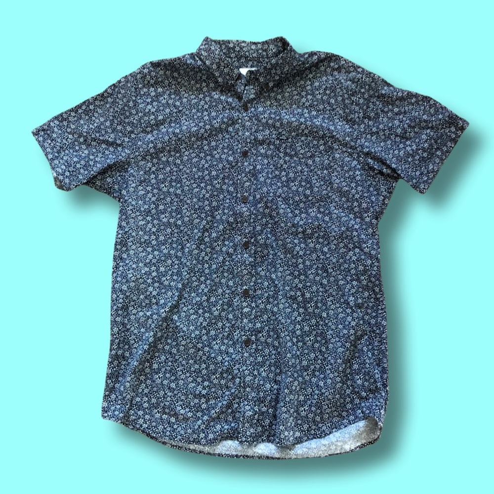 Black and White Rip Curl Button Down Shirt Size L